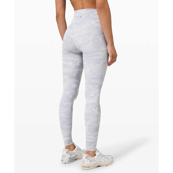 Lululemon Wunder Under Hi-Rise Tight Luxtreme 25"  Camo Size 6 - Picture 1 of 7